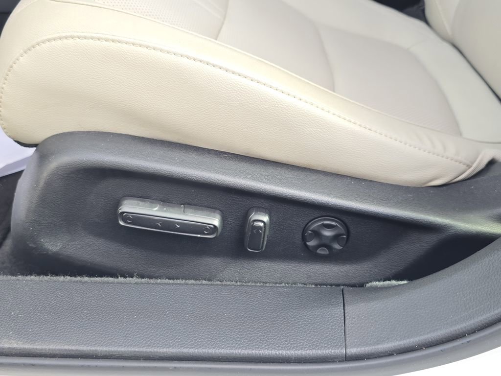 Used 2018 Honda Accord EX-L image 11