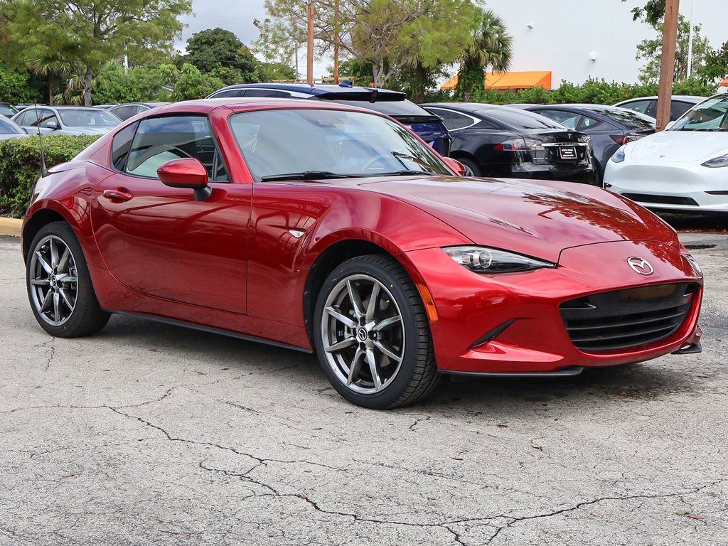 Used 2022 MAZDA MX-5 Miata RF Grand Touring RWD image 2