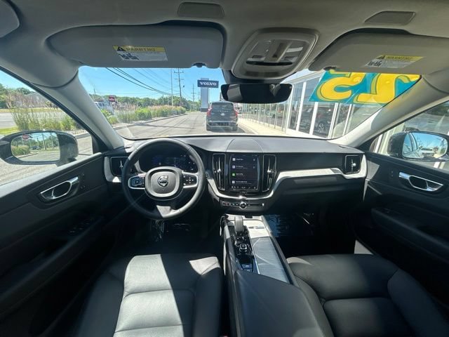 Certified 2025 Volvo XC60 B5 Plus AWD/4WD image 19