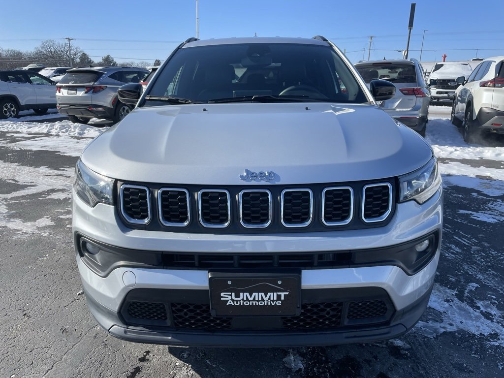 Used 2024 Jeep Compass Latitude image 23