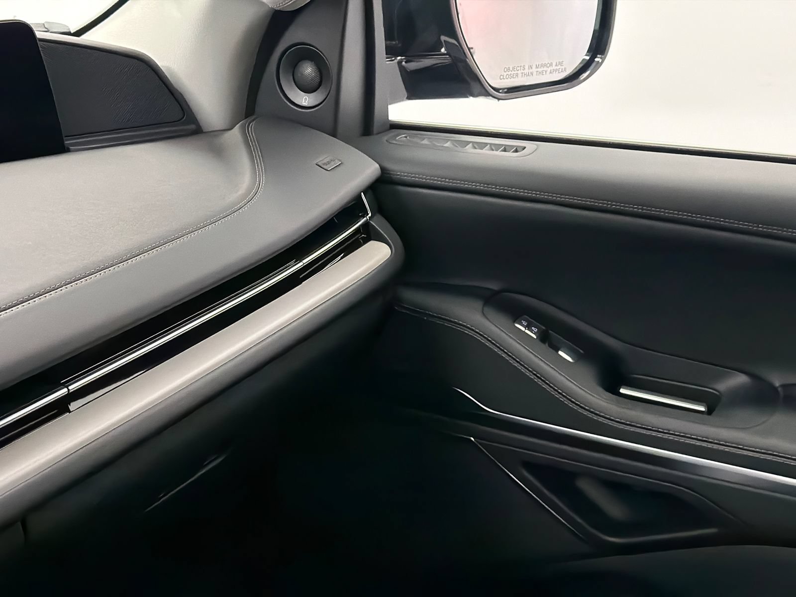 New 2026 Lincoln Navigator L Premier AWD/4WD image 35