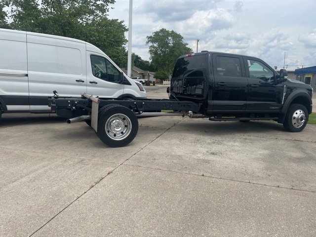 New 2025 Ford F550 4x4 Crew Cab Super Duty w/ XLT Value Package image 13