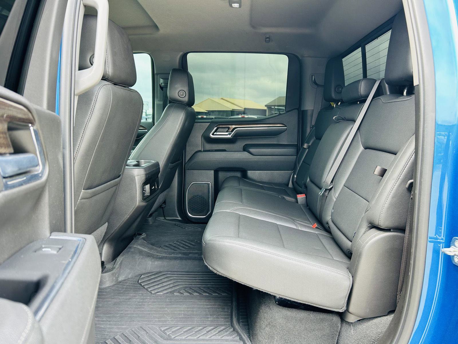 Used 2022 Chevrolet Silverado 1500 LT Trail Boss w/ LT Trail Boss Premium Package image 31