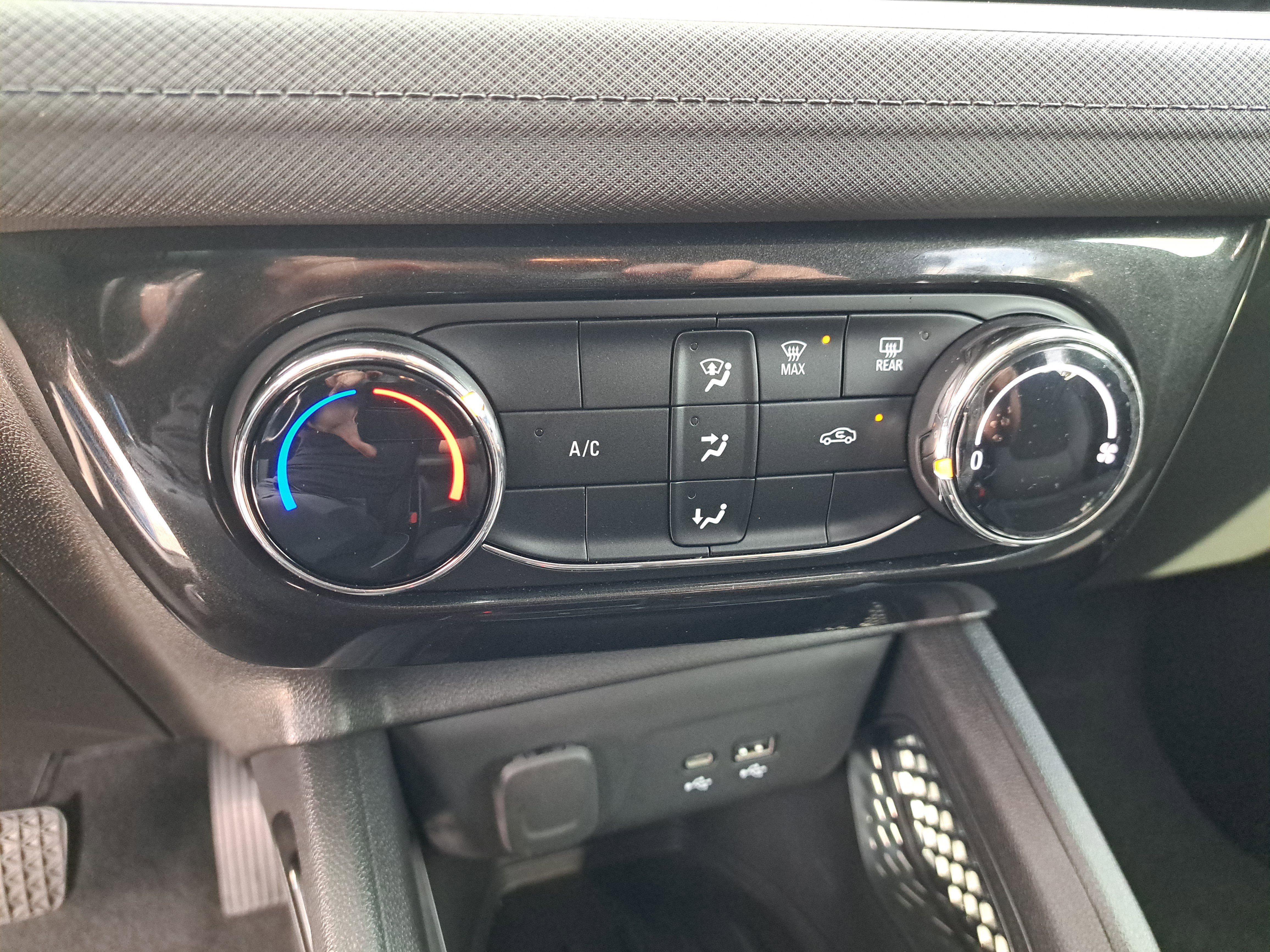 Used 2024 Chevrolet TrailBlazer LT w/ Driver Confidence Package image 27