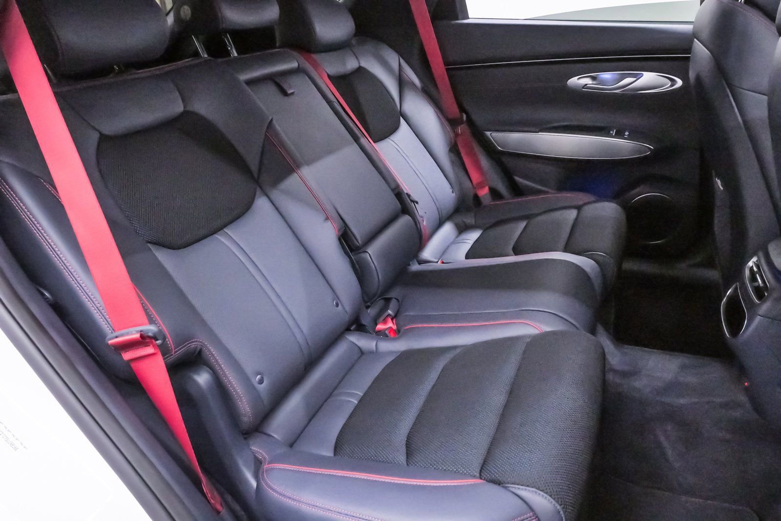 Certified 2025 Genesis GV70 3.5T Sport AWD/4WD image 12