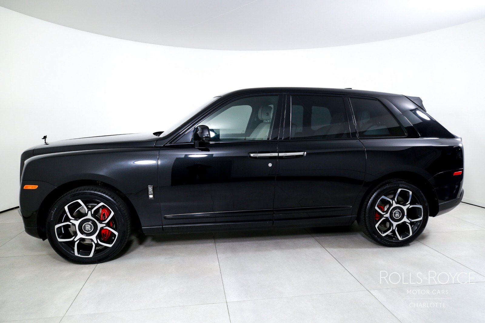 Used 2021 Rolls-Royce Cullinan Black Badge AWD/4WD image 3
