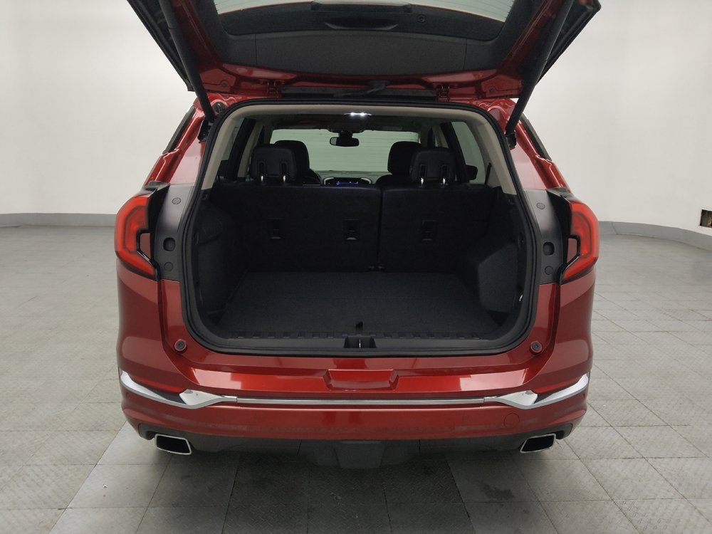 Used 2020 GMC Terrain Denali w/ Denali Premium Package FWD image 29