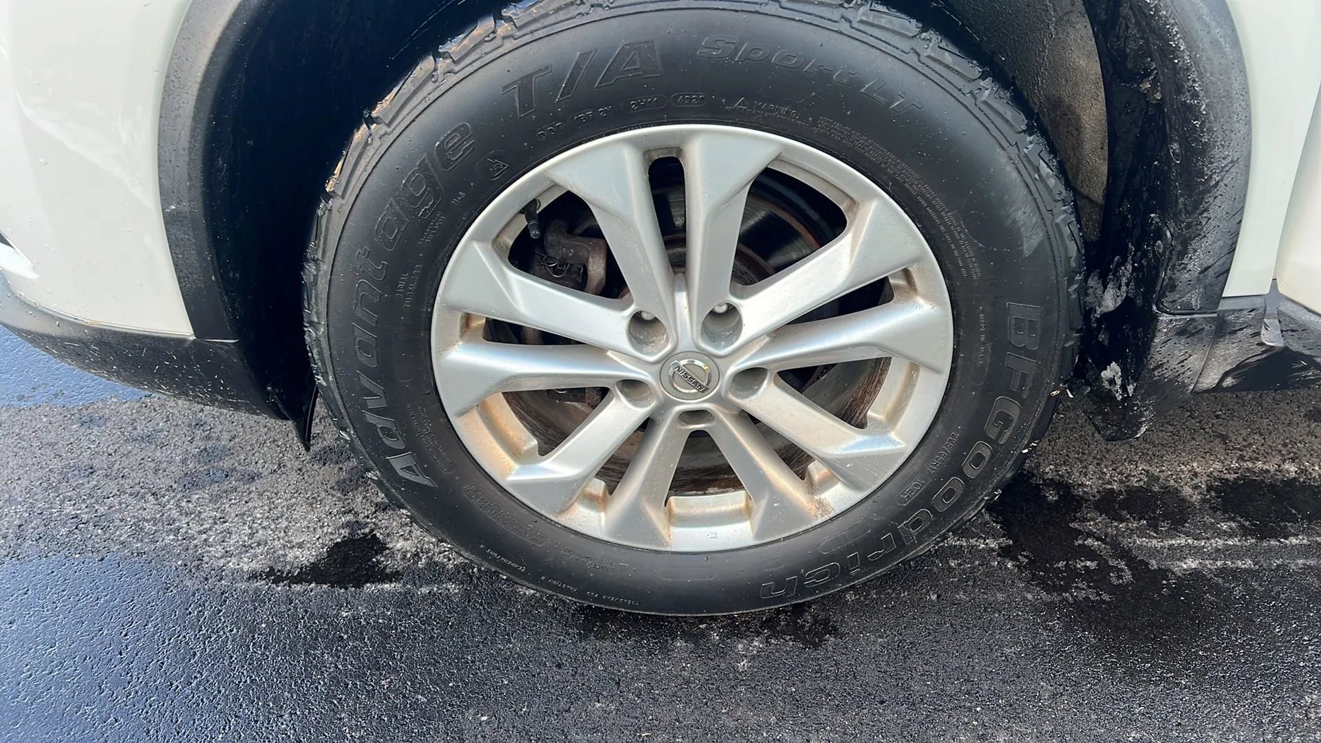 Used 2016 Nissan Rogue SV image 29