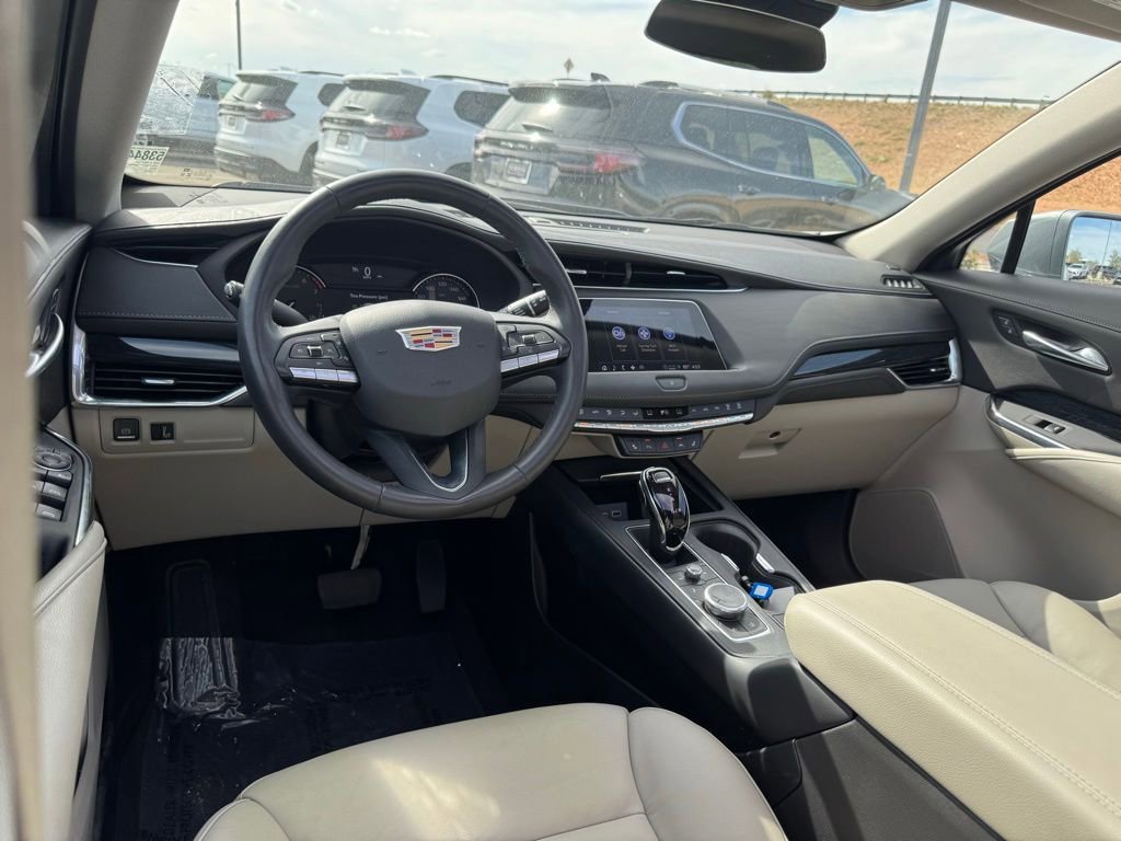 Used 2023 Cadillac XT4 Premium Luxury w/ Cold Weather Package image 3