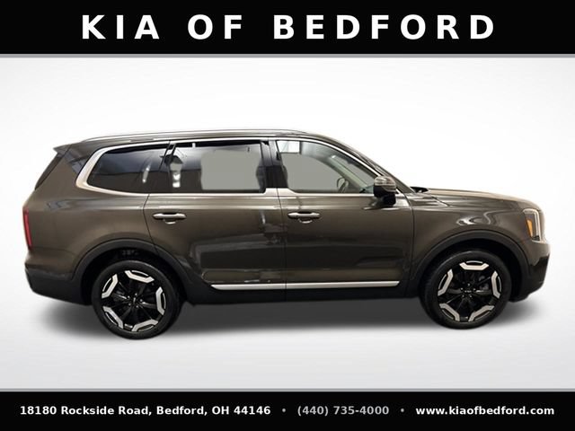 Certified 2024 Kia Telluride S FWD image 4