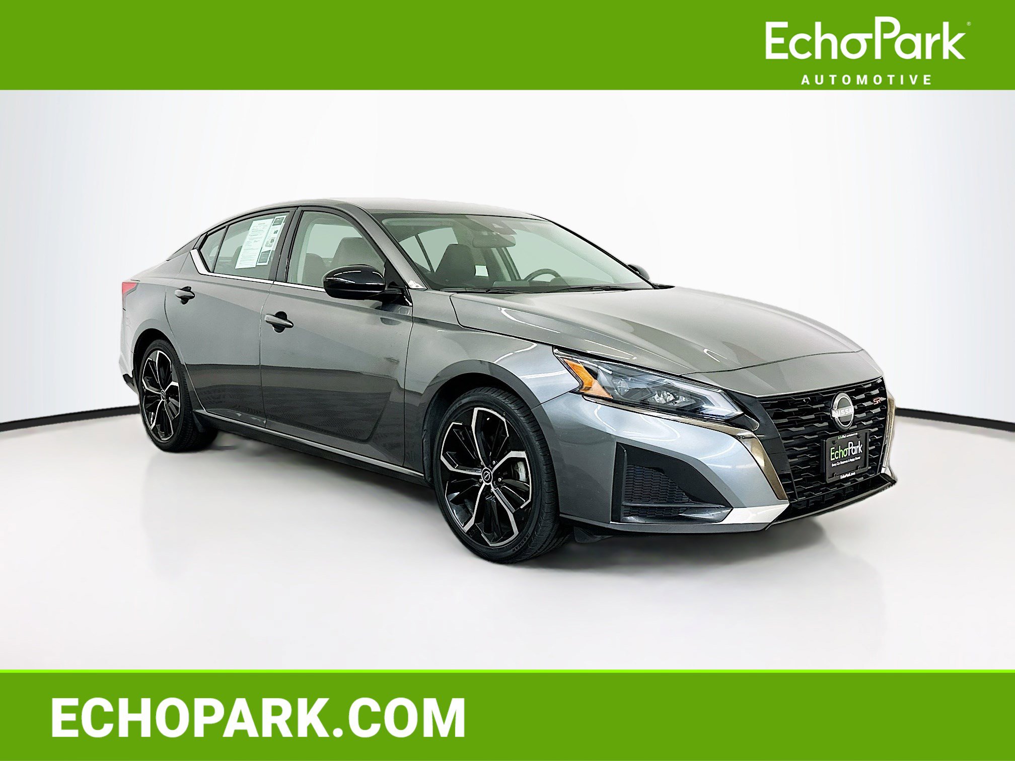 Used 2024 Nissan Altima 2.5 SR image 1