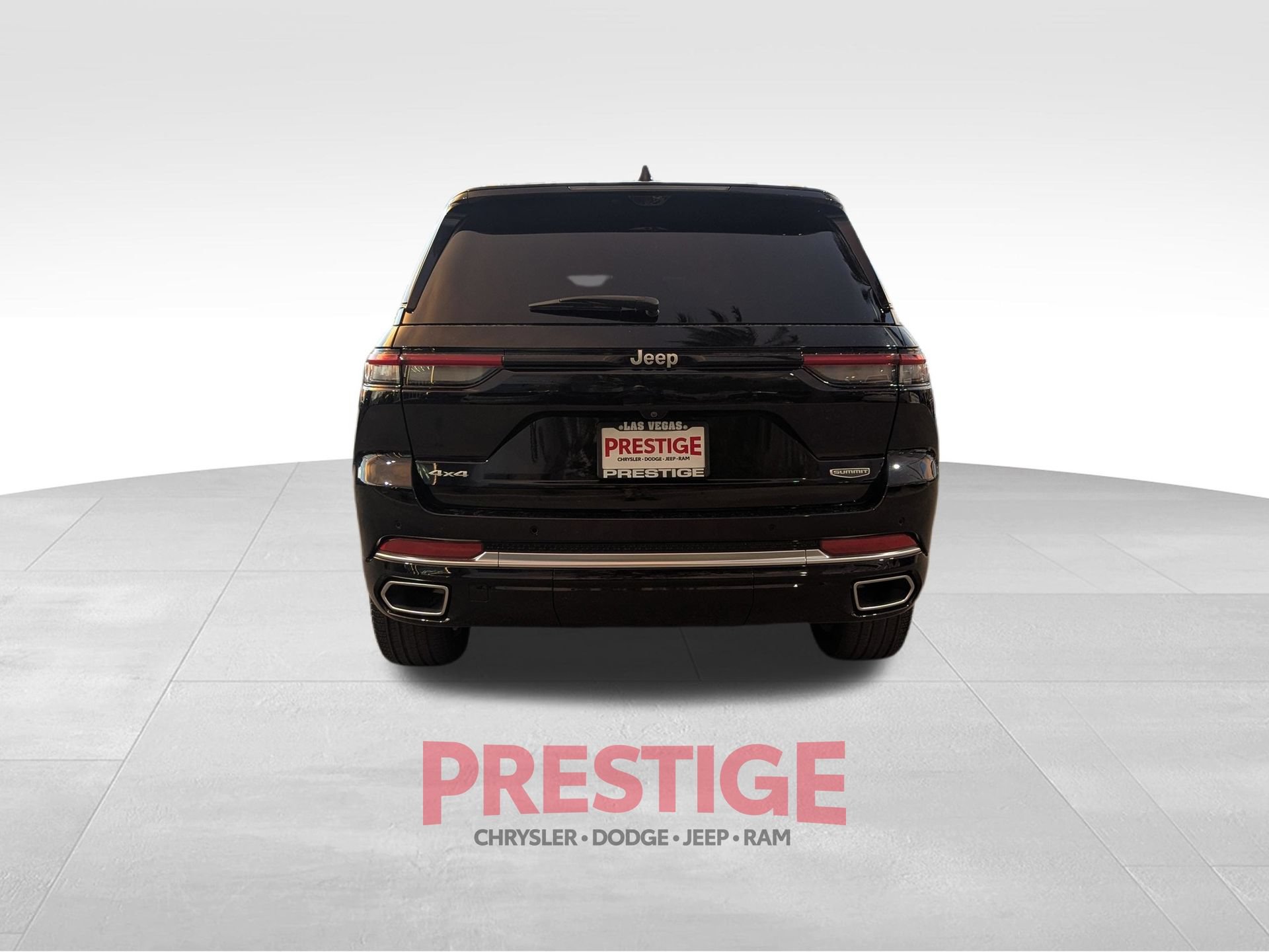 Used 2024 Jeep Grand Cherokee Summit w/ Adv Protech Group IV AWD/4WD image 8