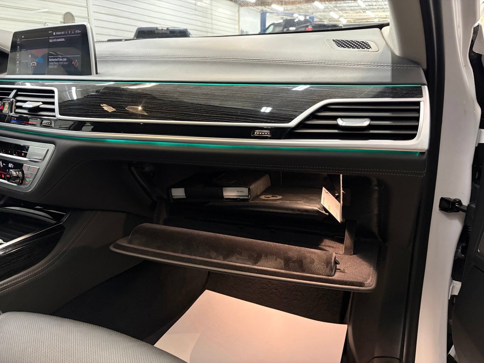 Used 2022 BMW 740i xDrive w/ Premium Package AWD/4WD image 32