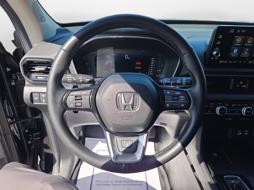 Used 2025 Honda Pilot Elite image 10