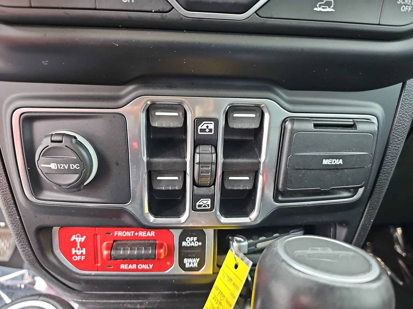 Used 2021 Jeep Gladiator Rubicon w/ LED Lighting Group AWD/4WD image 24
