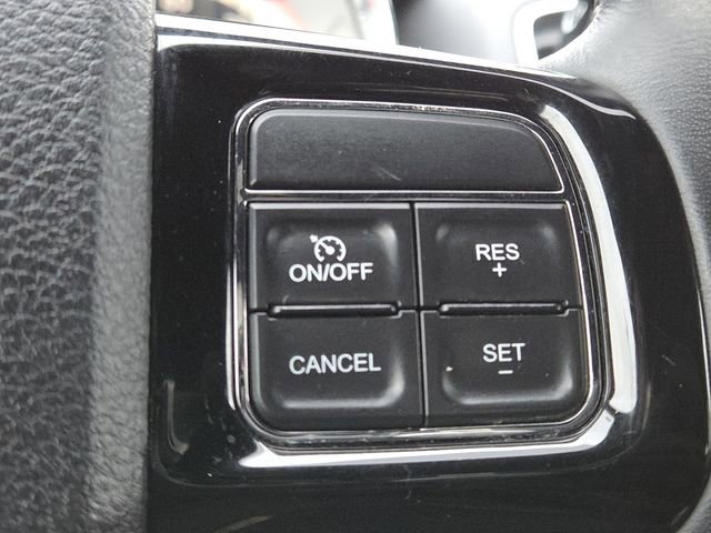 Used 2019 Dodge Grand Caravan SXT image 10