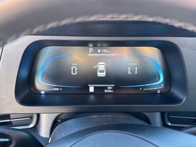 Used 2025 Hyundai Elantra Sport image 21