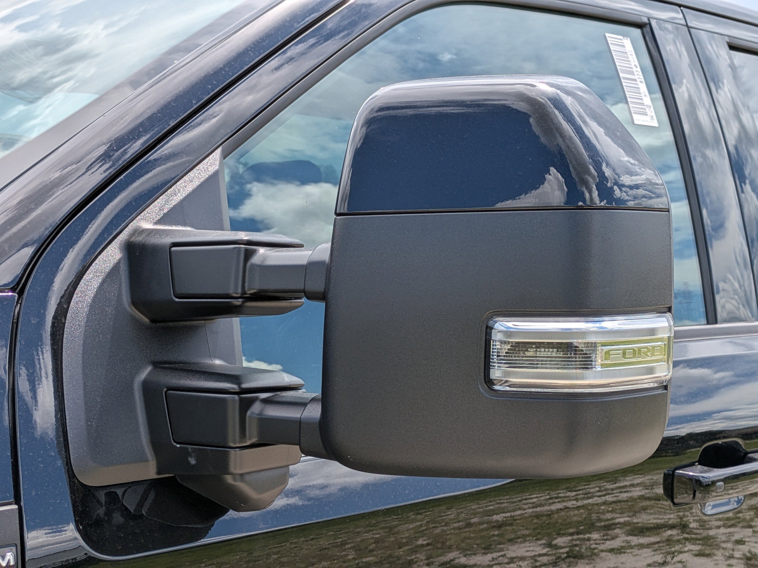 New 2025 Ford F350 Platinum w/ FX4 Off-Road Package image 12