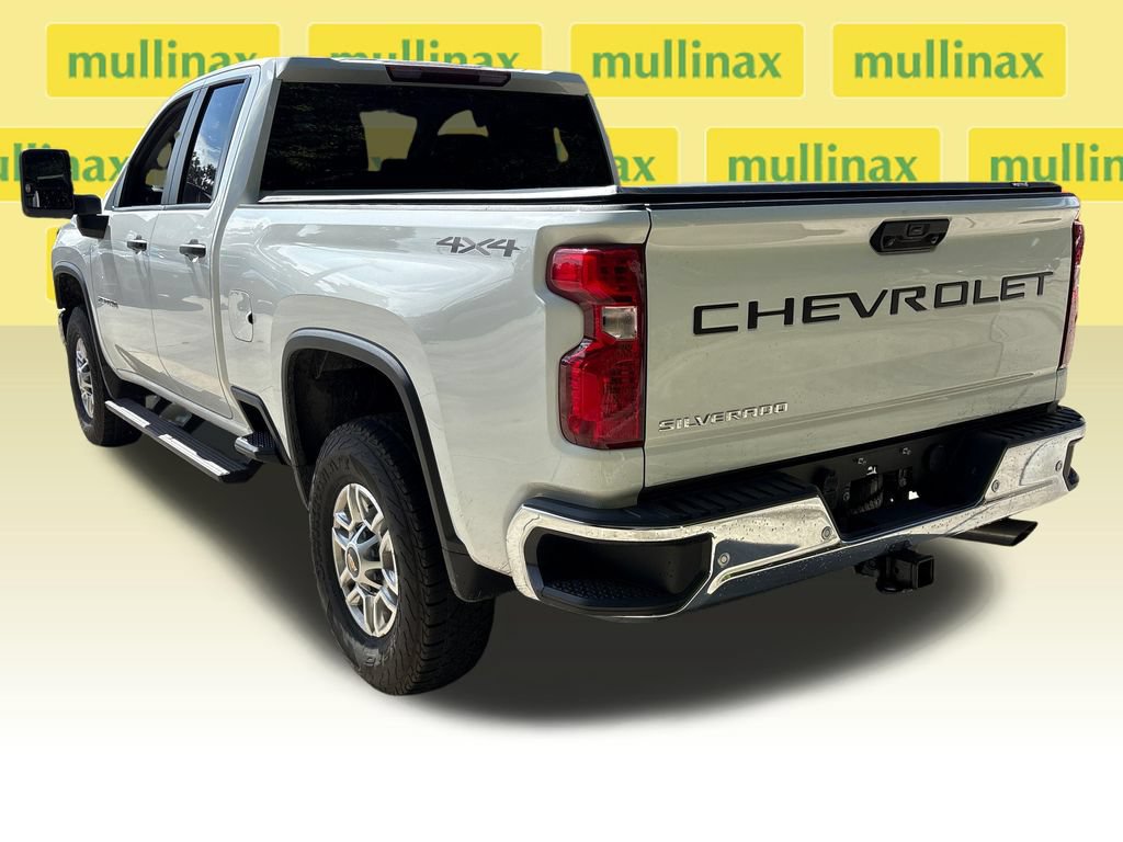 Used 2025 Chevrolet Silverado 2500 W/T AWD/4WD image 9