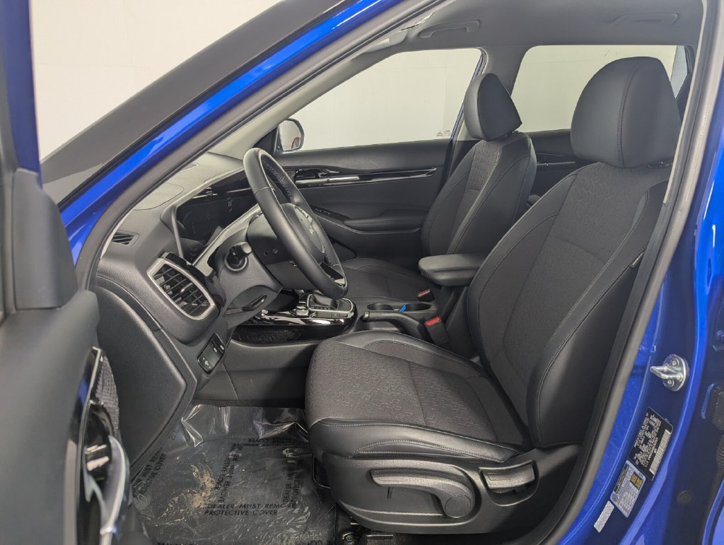 Used 2025 Kia Seltos S FWD image 11