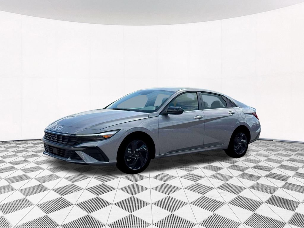New 2026 Hyundai Elantra SEL Sport Premium FWD image 2