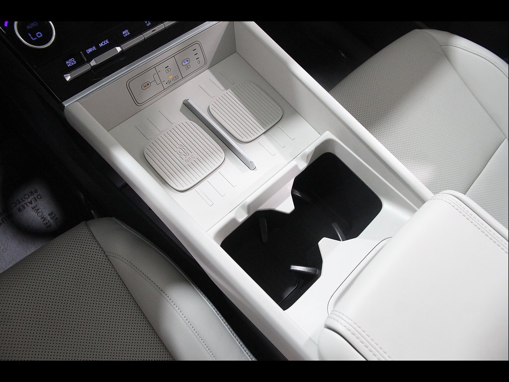 Certified 2025 Hyundai Santa Fe SEL AWD/4WD image 15