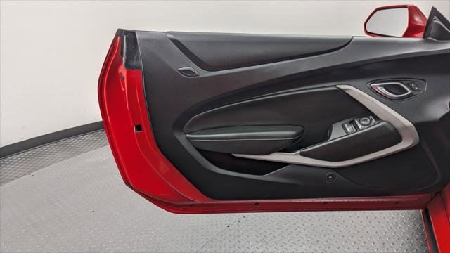 Used 2020 Chevrolet Camaro LT image 12