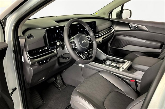 New 2026 Kia Carnival SX image 8