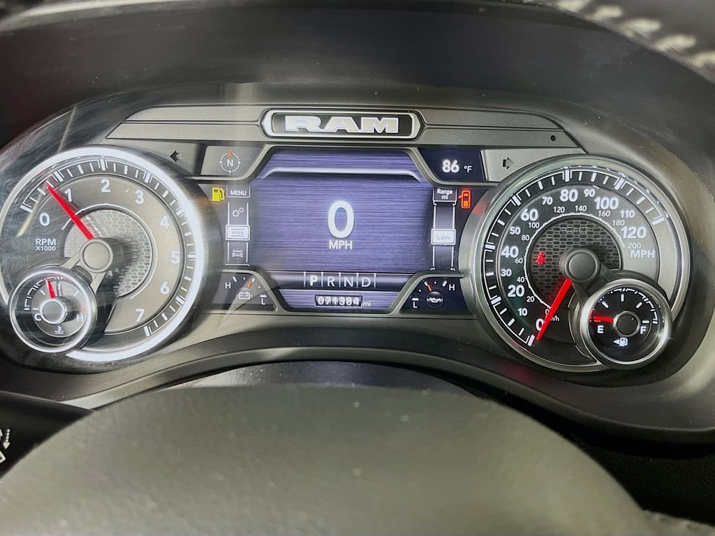Used 2022 RAM 1500 Laramie AWD/4WD image 18