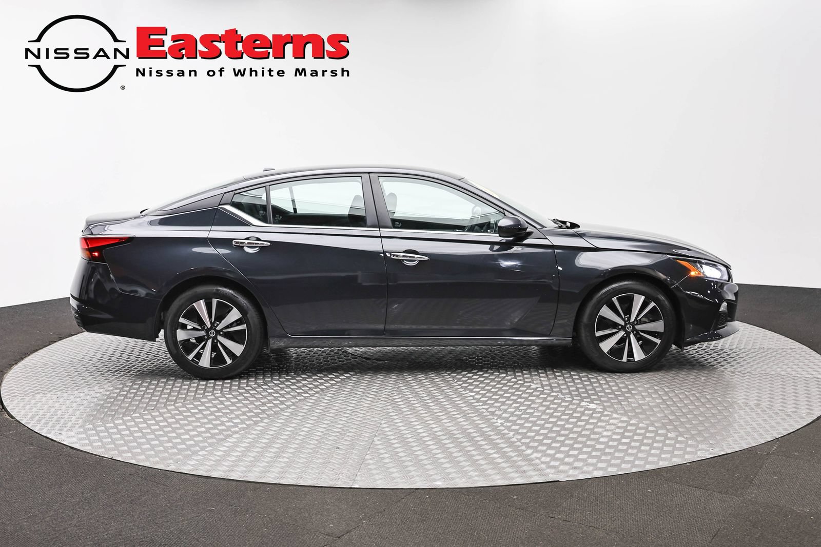 Used 2022 Nissan Altima 2.5 SV FWD image 4