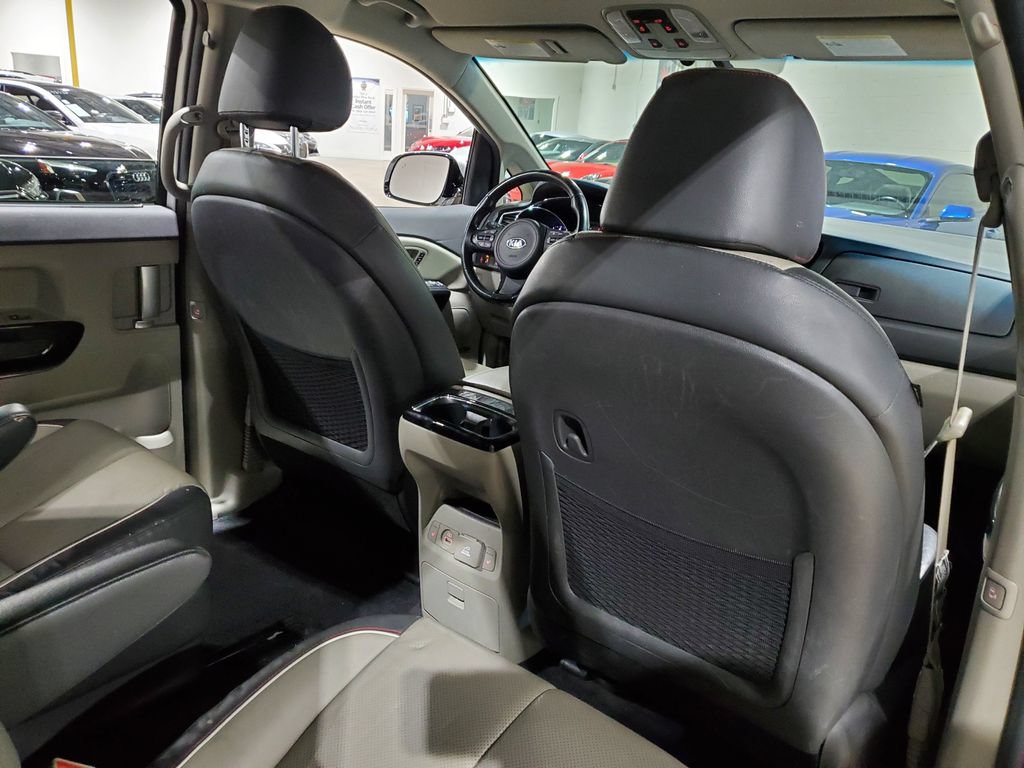 Used 2016 Kia Sedona SX FWD image 19
