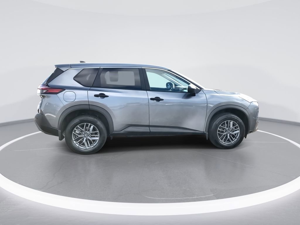 Used 2023 Nissan Rogue S image 9