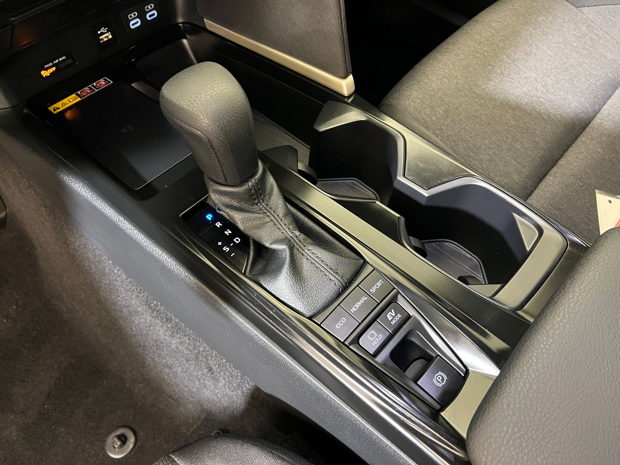 Used 2026 Toyota Camry LE w/ Convenience Package image 18