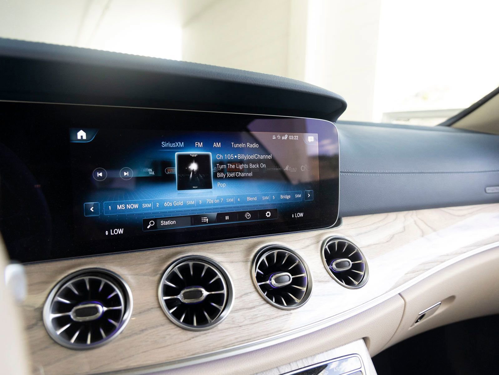 Used 2023 Mercedes-Benz E 450 Cabriolet image 17
