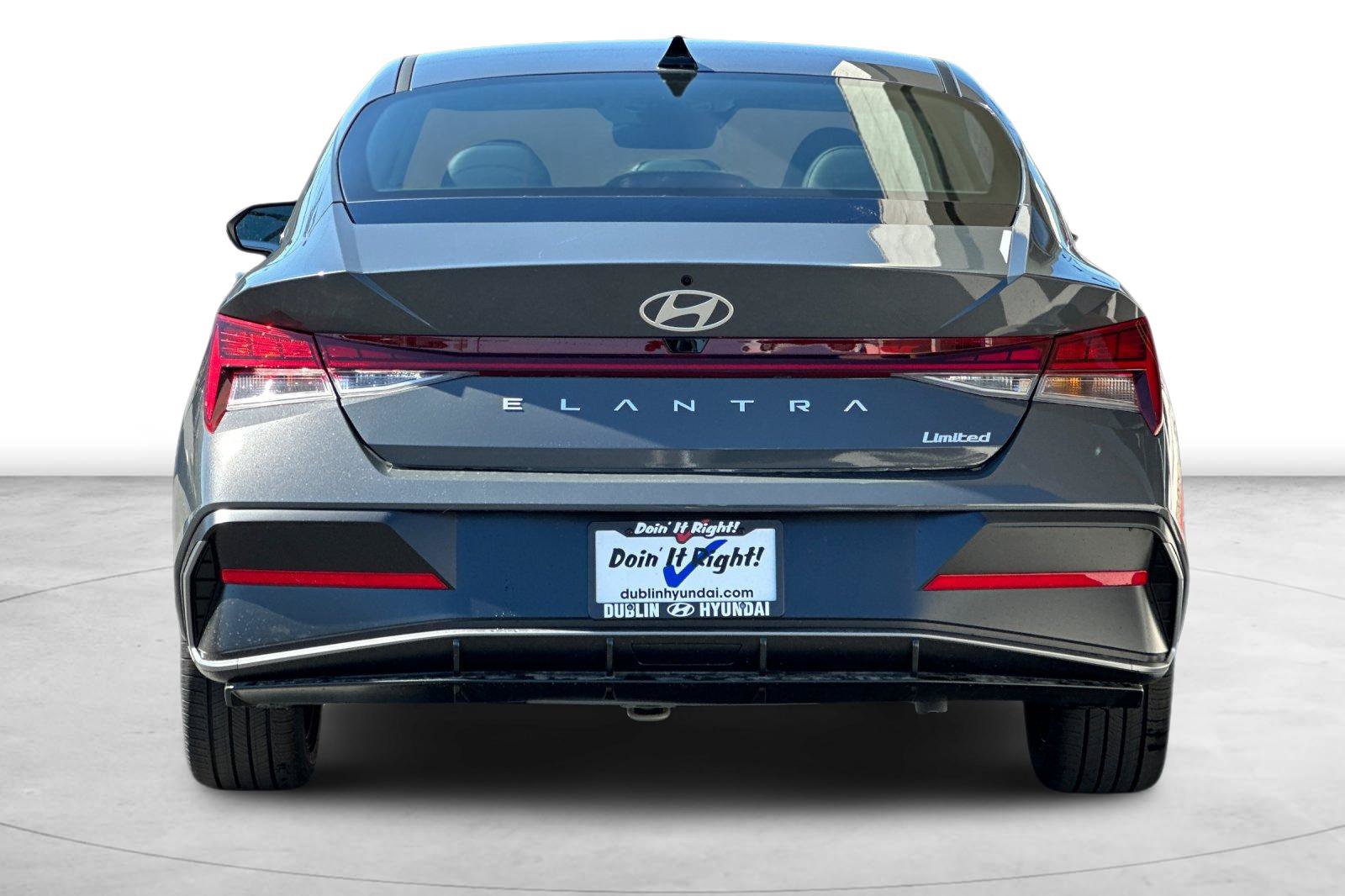 New 2026 Hyundai Elantra Limited FWD image 5