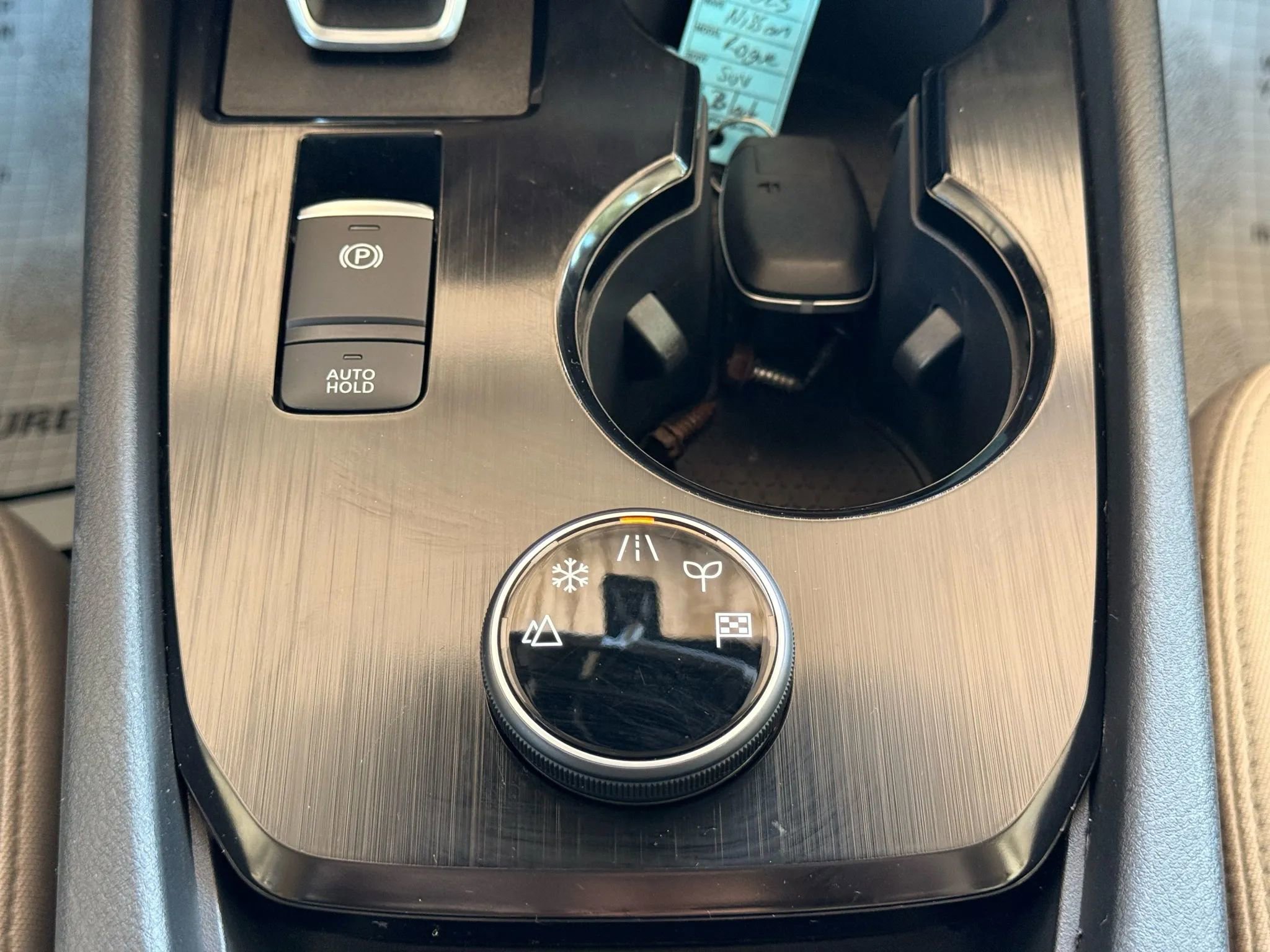 Used 2025 Nissan Rogue SV image 79