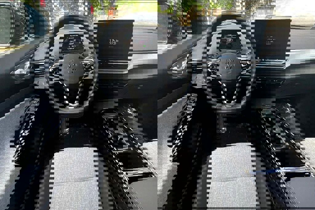 New 2026 Volkswagen ID.4 Pro image 4