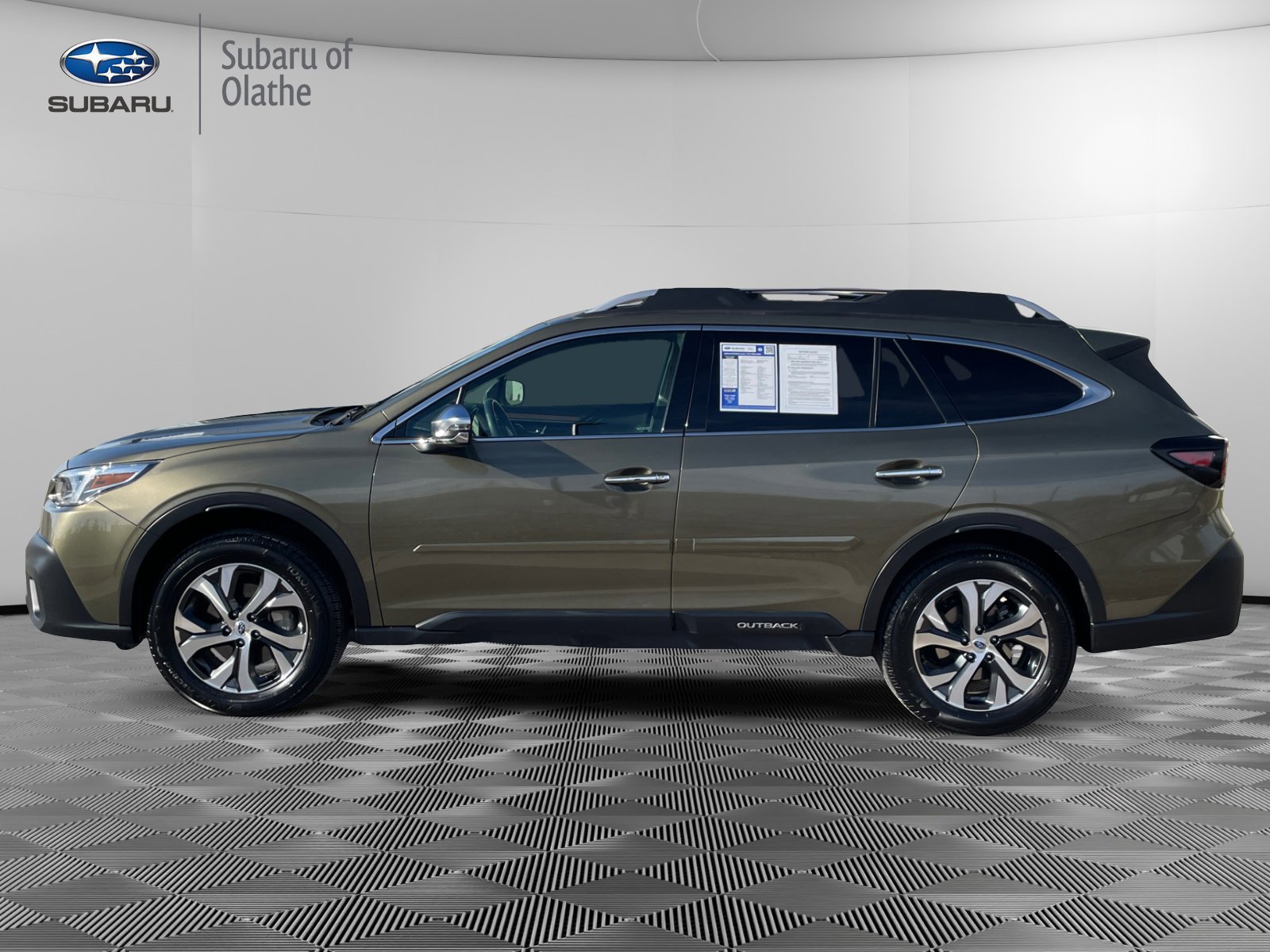 Used 2022 Subaru Outback Touring image 8