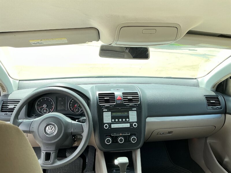 Used 2010 Volkswagen Jetta S FWD image 19