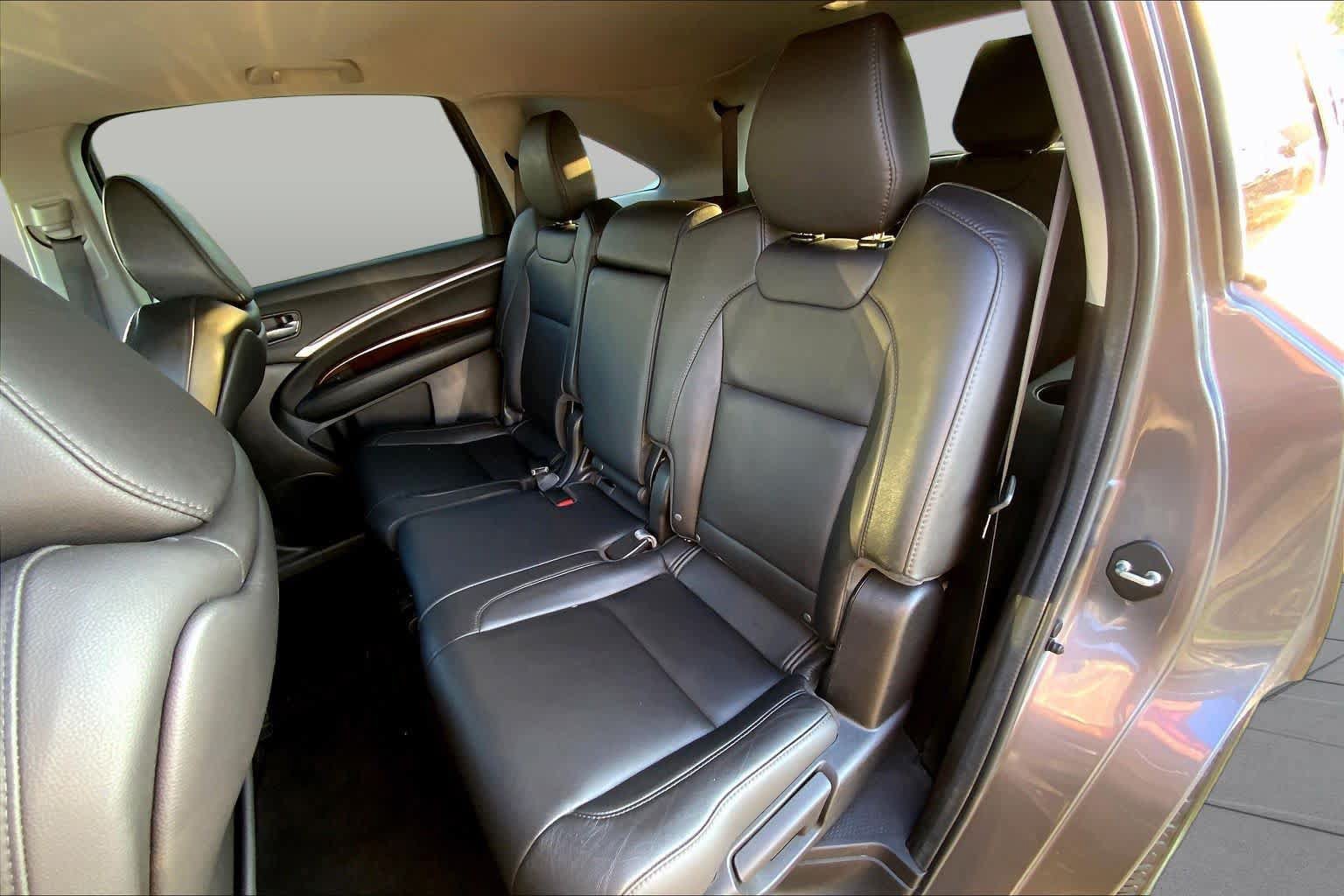 Used 2020 Acura MDX SH-AWD image 18