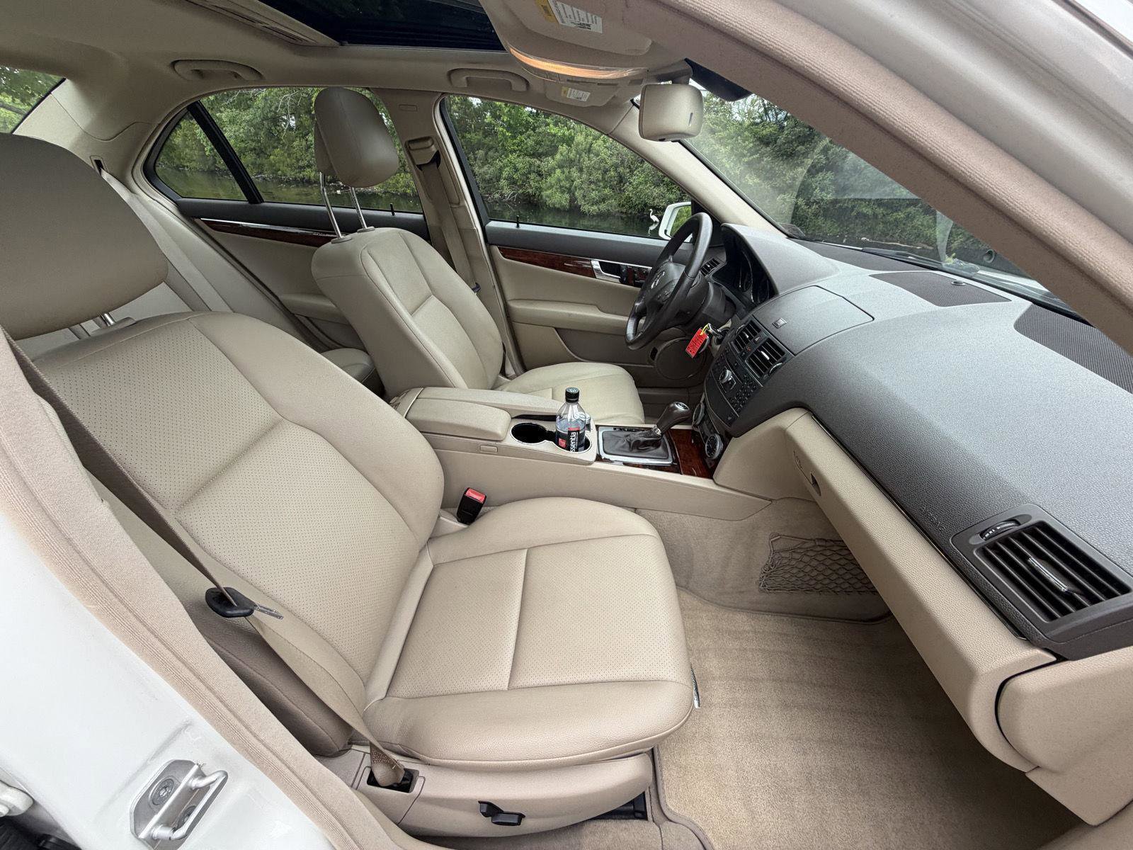 Used 2010 Mercedes-Benz C 300 4MATIC Sedan image 13
