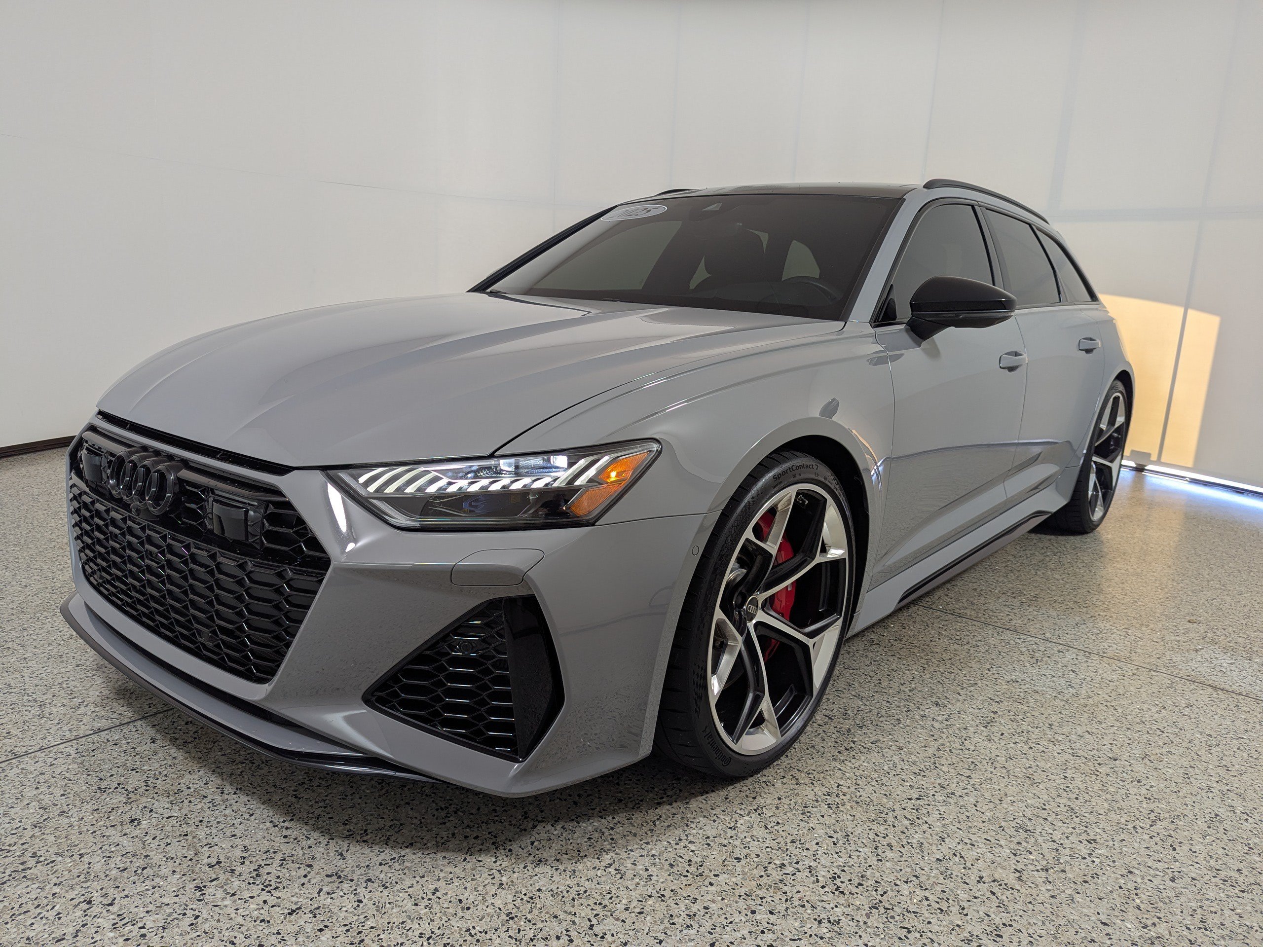 Certified 2025 Audi RS 6 performance w/ Black Optic Package AWD/4WD image 30
