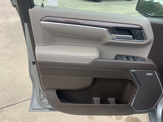 Used 2024 Chevrolet Silverado 1500 LTZ w/ LTZ Premium Package image 17