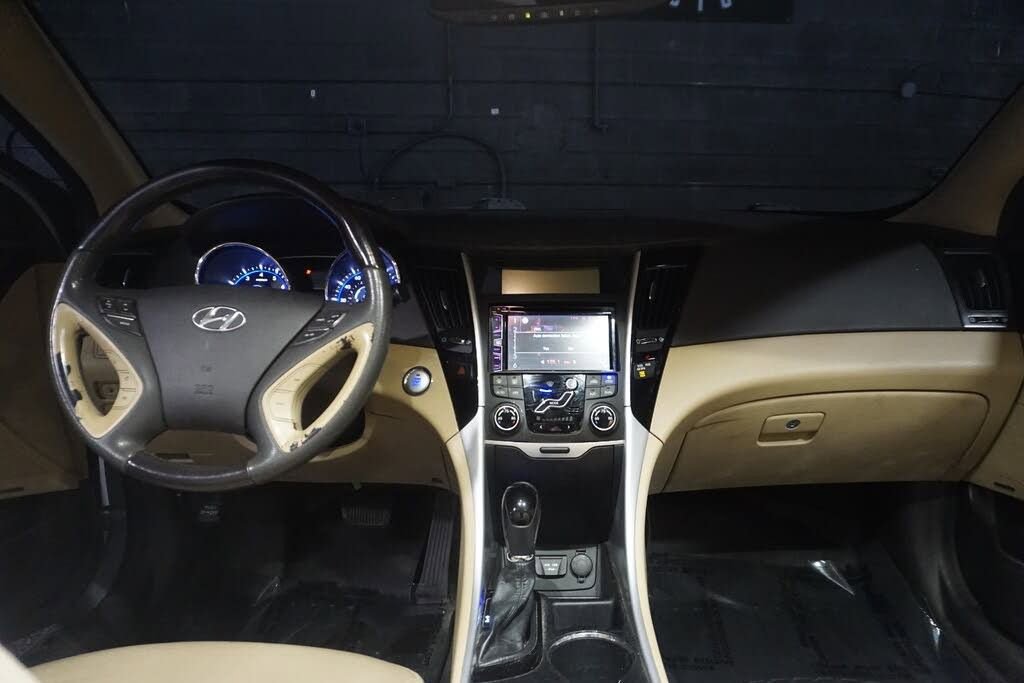 Used 2011 Hyundai Sonata Limited FWD image 14