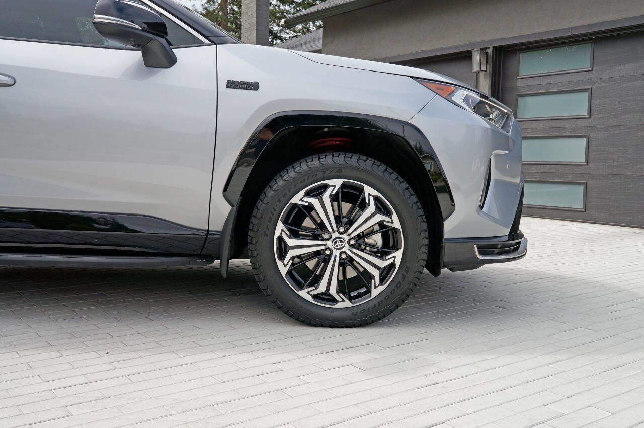 Used 2021 Toyota RAV4 XSE image 3