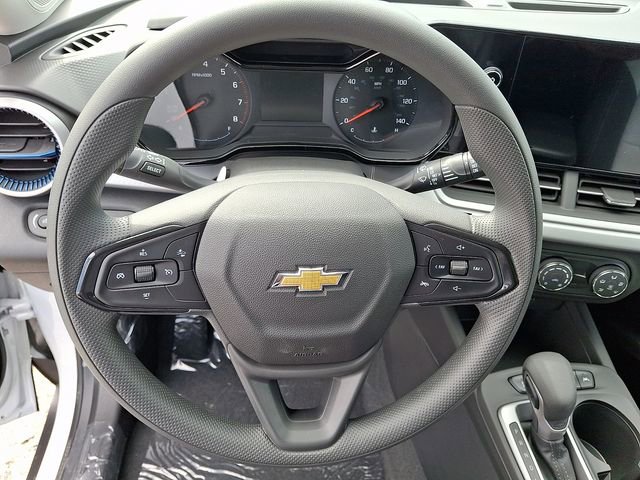 New 2026 Chevrolet Trax LS w/ Driver Confidence Package image 8