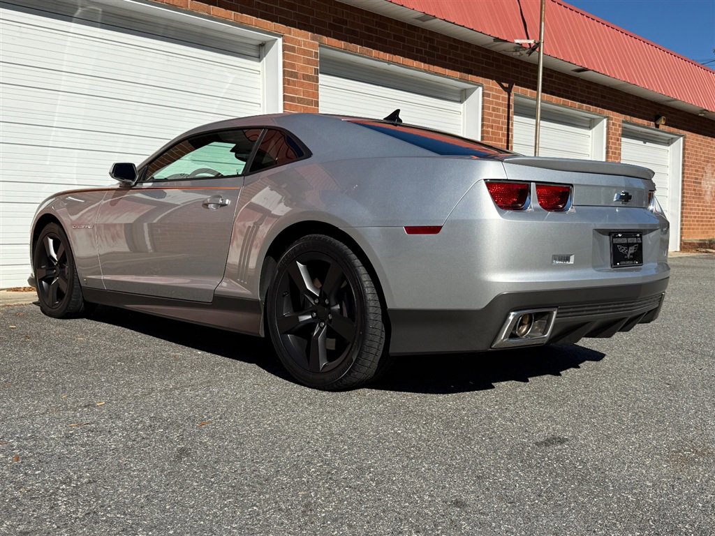 Used 2010 Chevrolet Camaro SS w/ LPO, Ground Effects Package image 24