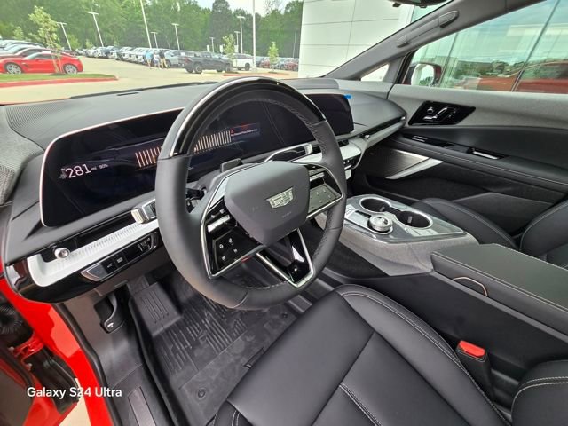 New 2025 Cadillac Optiq Sport 1 w/ LPO, Floor Liner Package AWD/4WD image 12