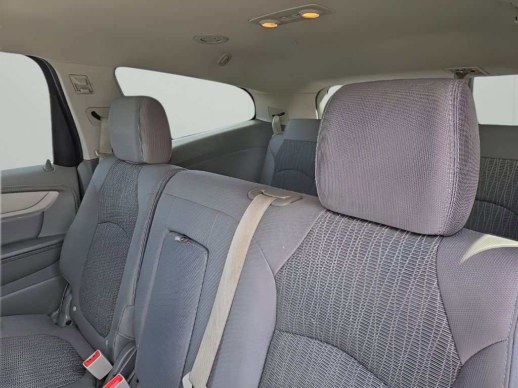 Used 2017 Chevrolet Traverse LS FWD image 13