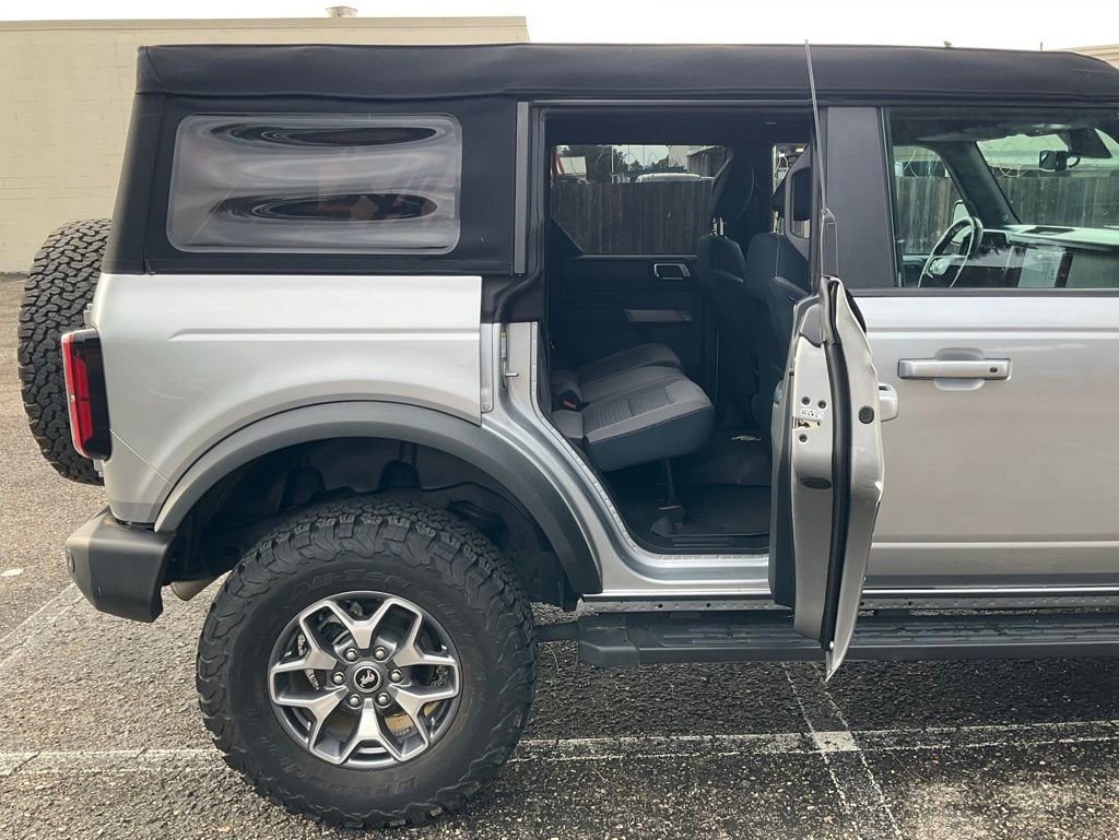 Used 2023 Ford Bronco Outer Banks image 26